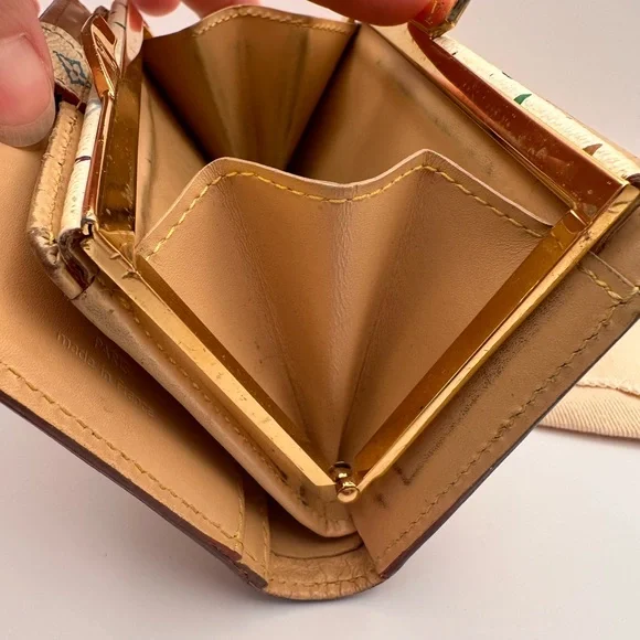 Louis Vuitton Murakami white kisslock wallet - Picture 8 of 16